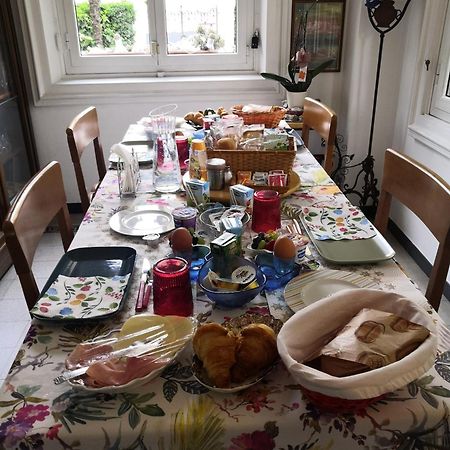 Invilla B&B Varèse Extérieur photo