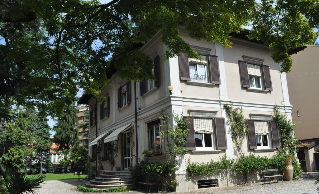 Invilla B&B Varèse Extérieur photo